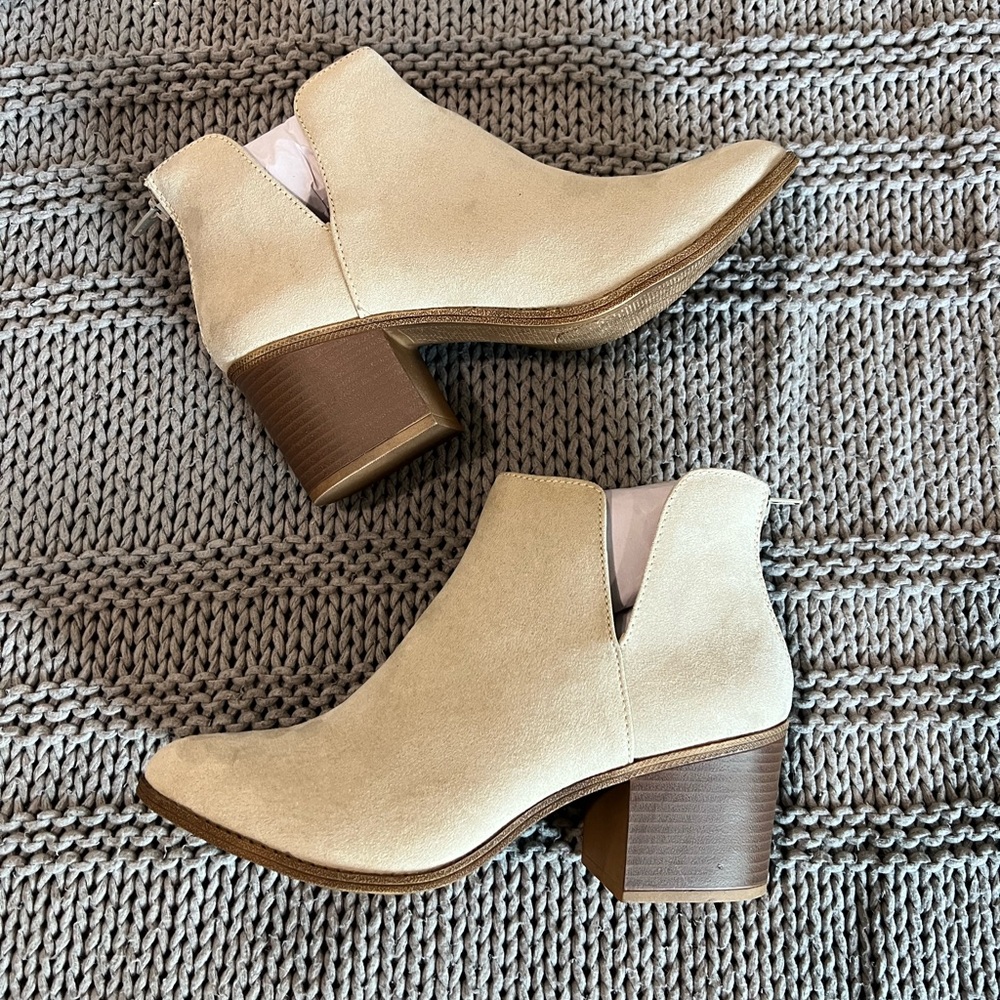 New Women’s Sonoma Ankle Boot Size 10
